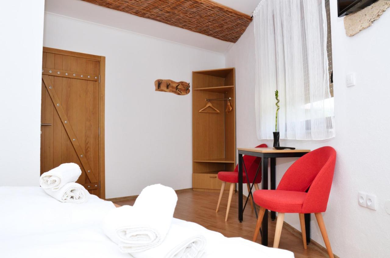 Motel Konoba Slapovi Jajce Exteriér fotografie