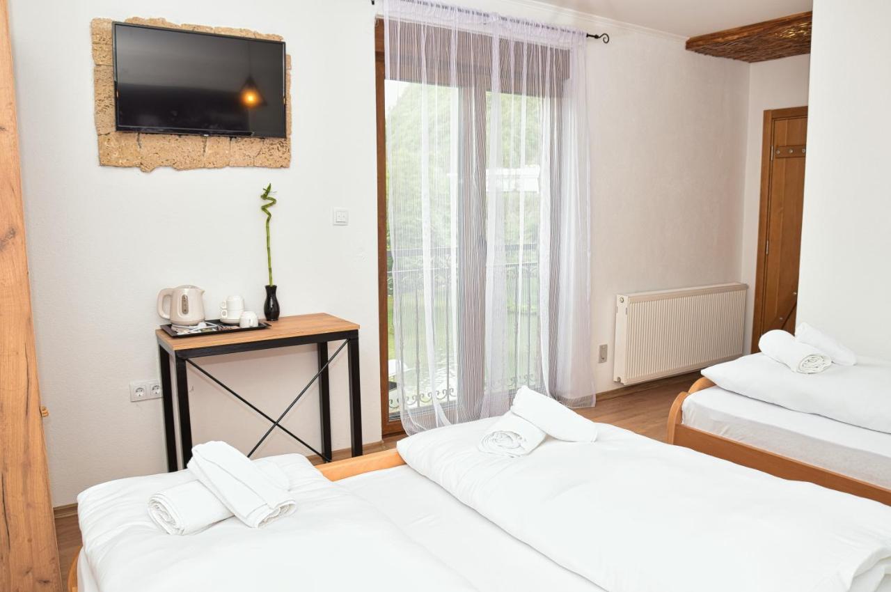 Motel Konoba Slapovi Jajce Exteriér fotografie
