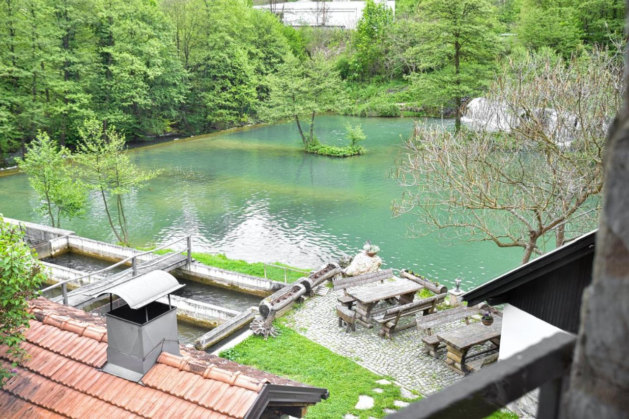 Motel Konoba Slapovi Jajce Exteriér fotografie