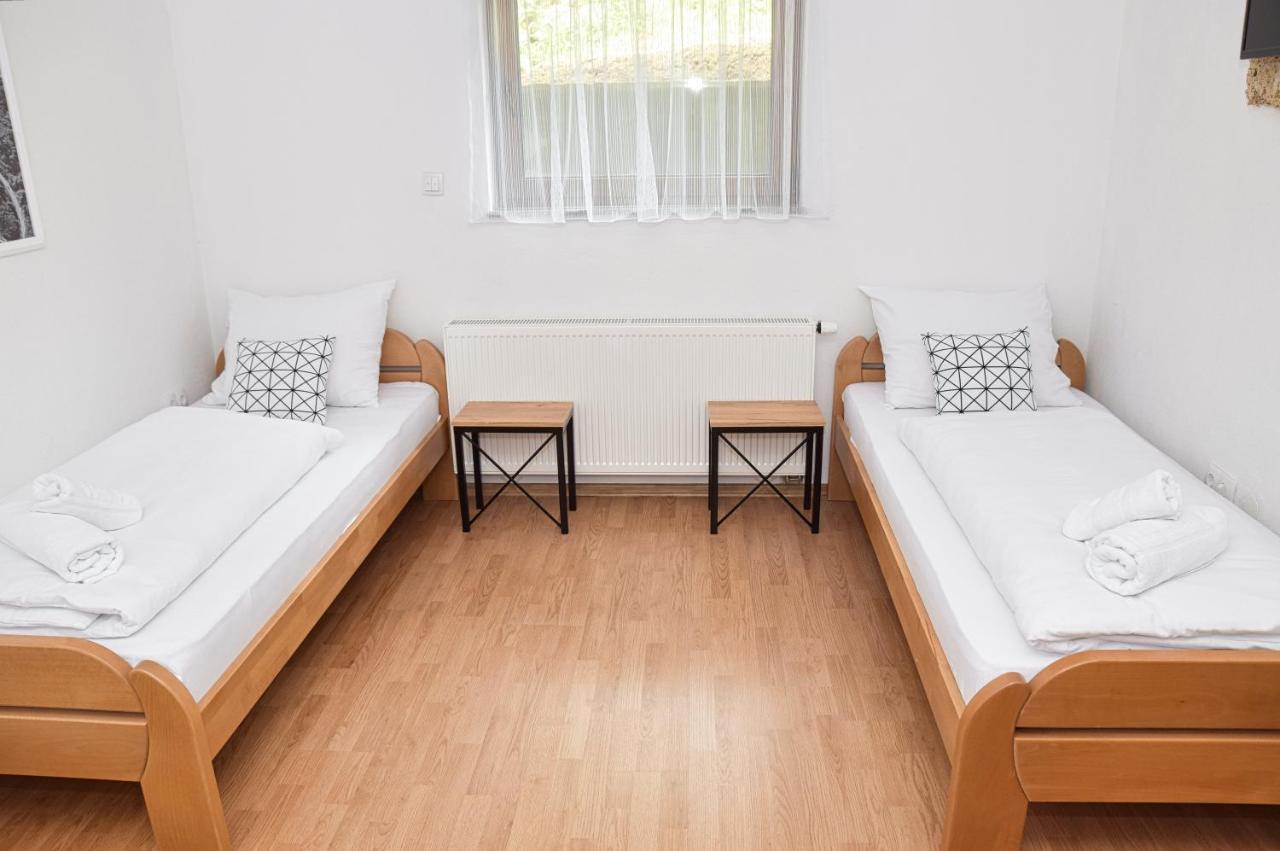 Motel Konoba Slapovi Jajce Exteriér fotografie