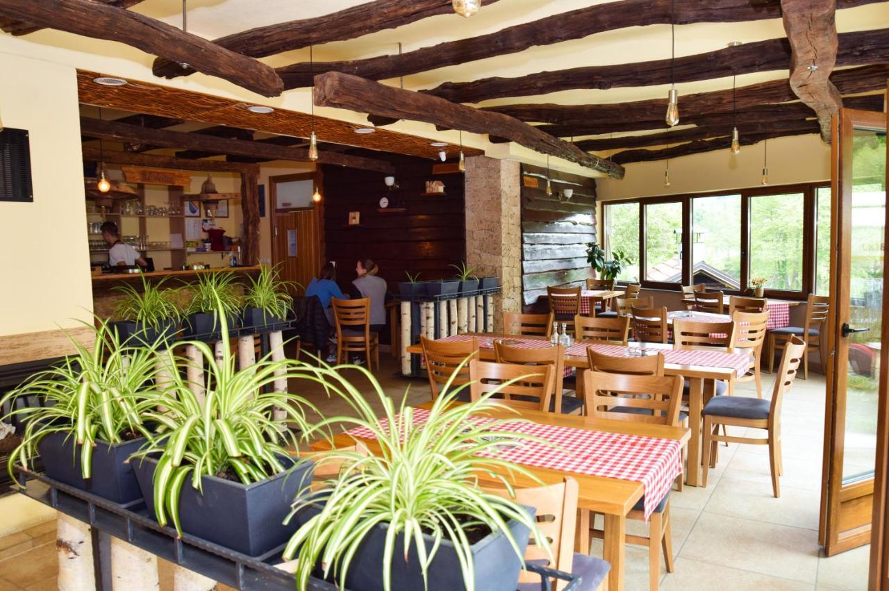 Motel Konoba Slapovi Jajce Exteriér fotografie