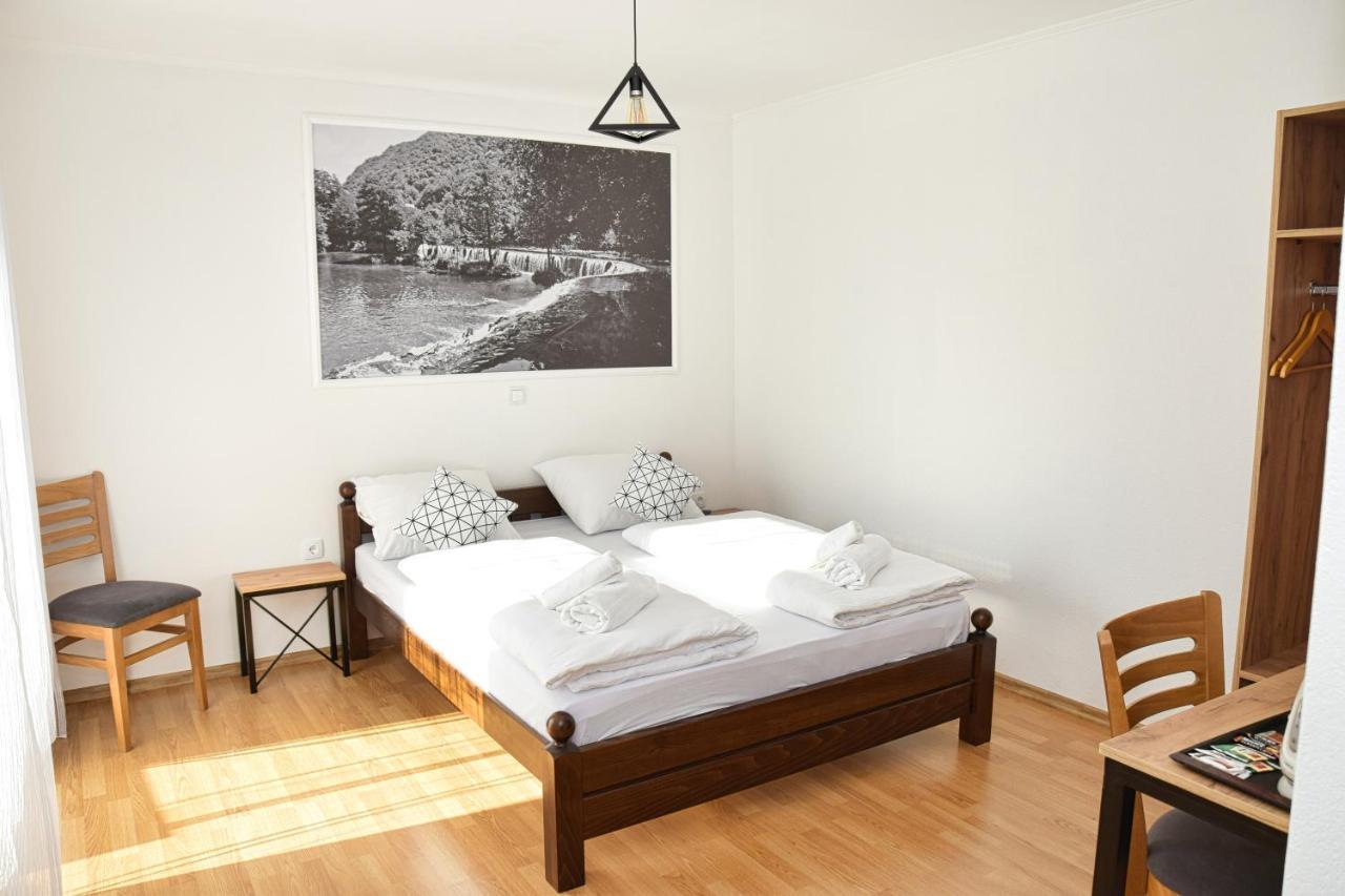 Motel Konoba Slapovi Jajce Exteriér fotografie