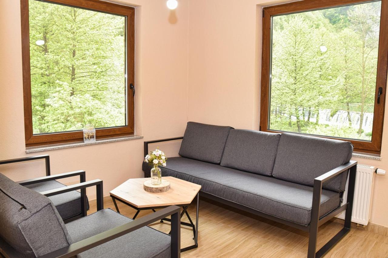 Motel Konoba Slapovi Jajce Exteriér fotografie