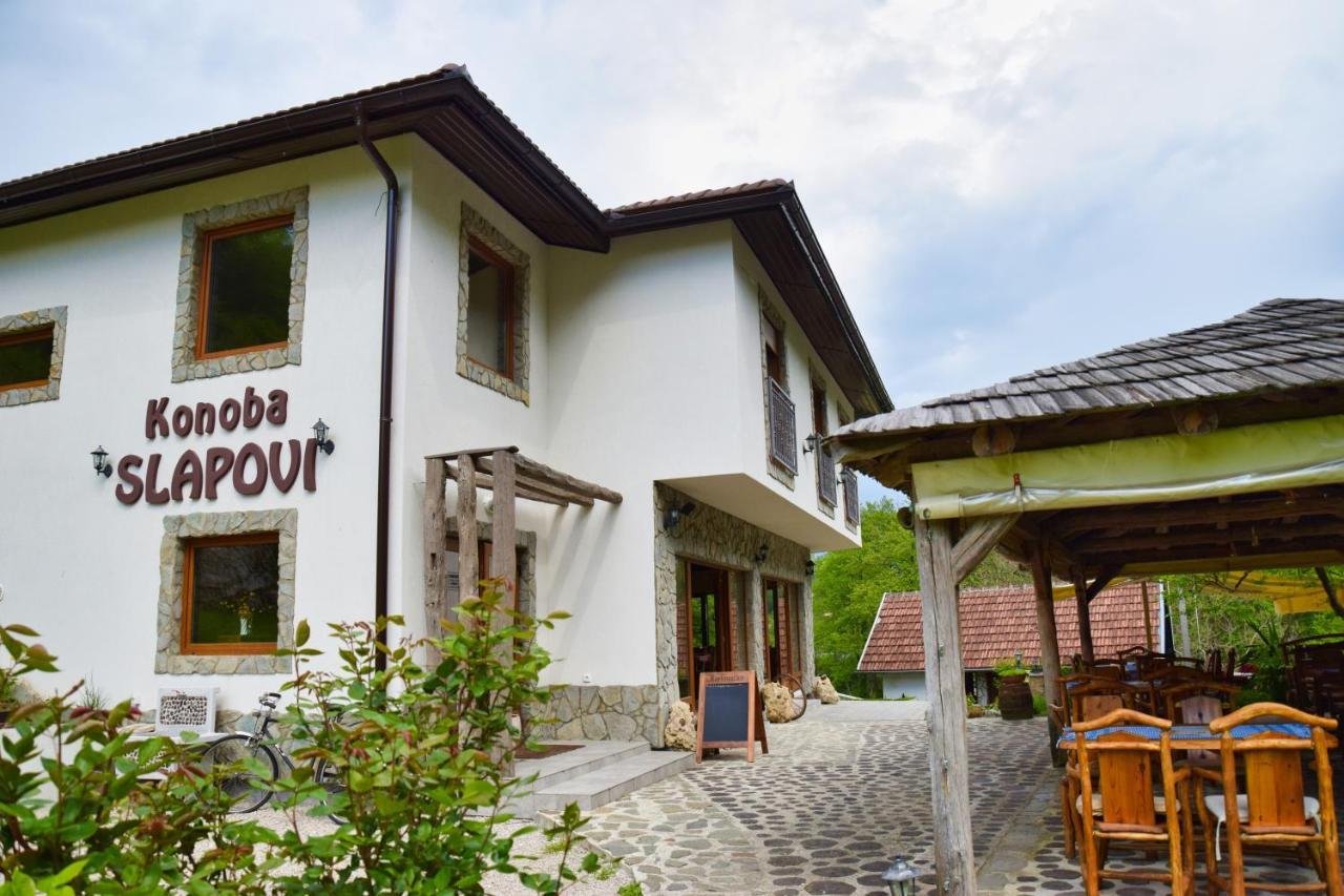 Motel Konoba Slapovi Jajce Exteriér fotografie