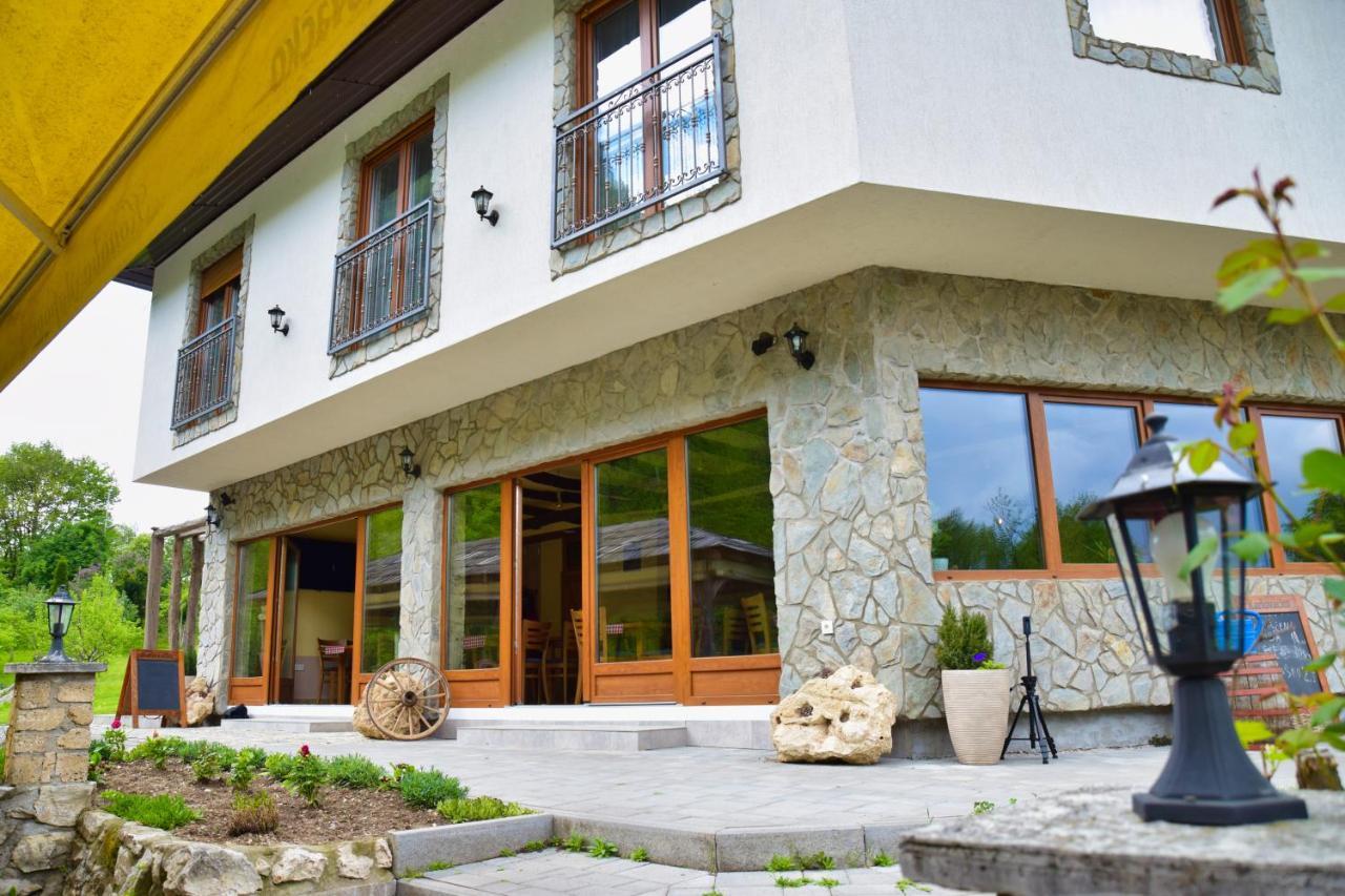 Motel Konoba Slapovi Jajce Exteriér fotografie