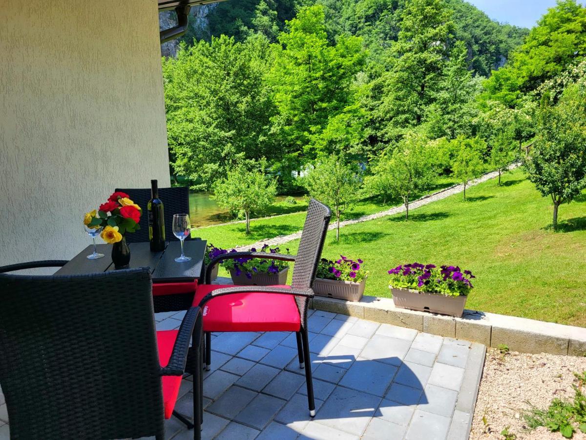 Motel Konoba Slapovi Jajce Exteriér fotografie