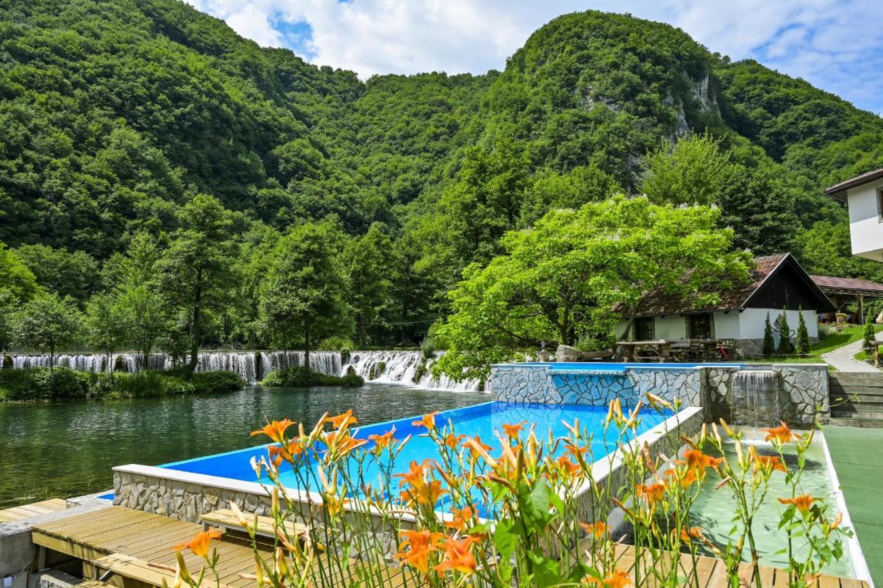 Motel Konoba Slapovi Jajce Exteriér fotografie