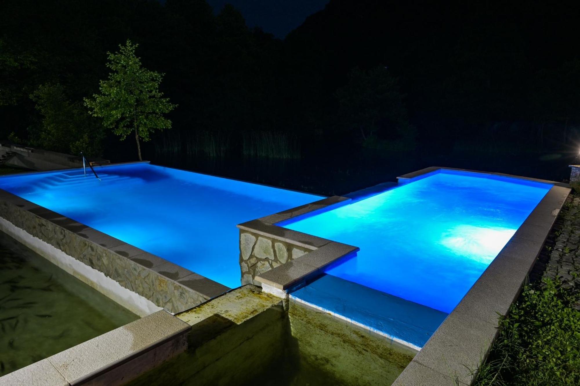 Motel Konoba Slapovi Jajce Exteriér fotografie