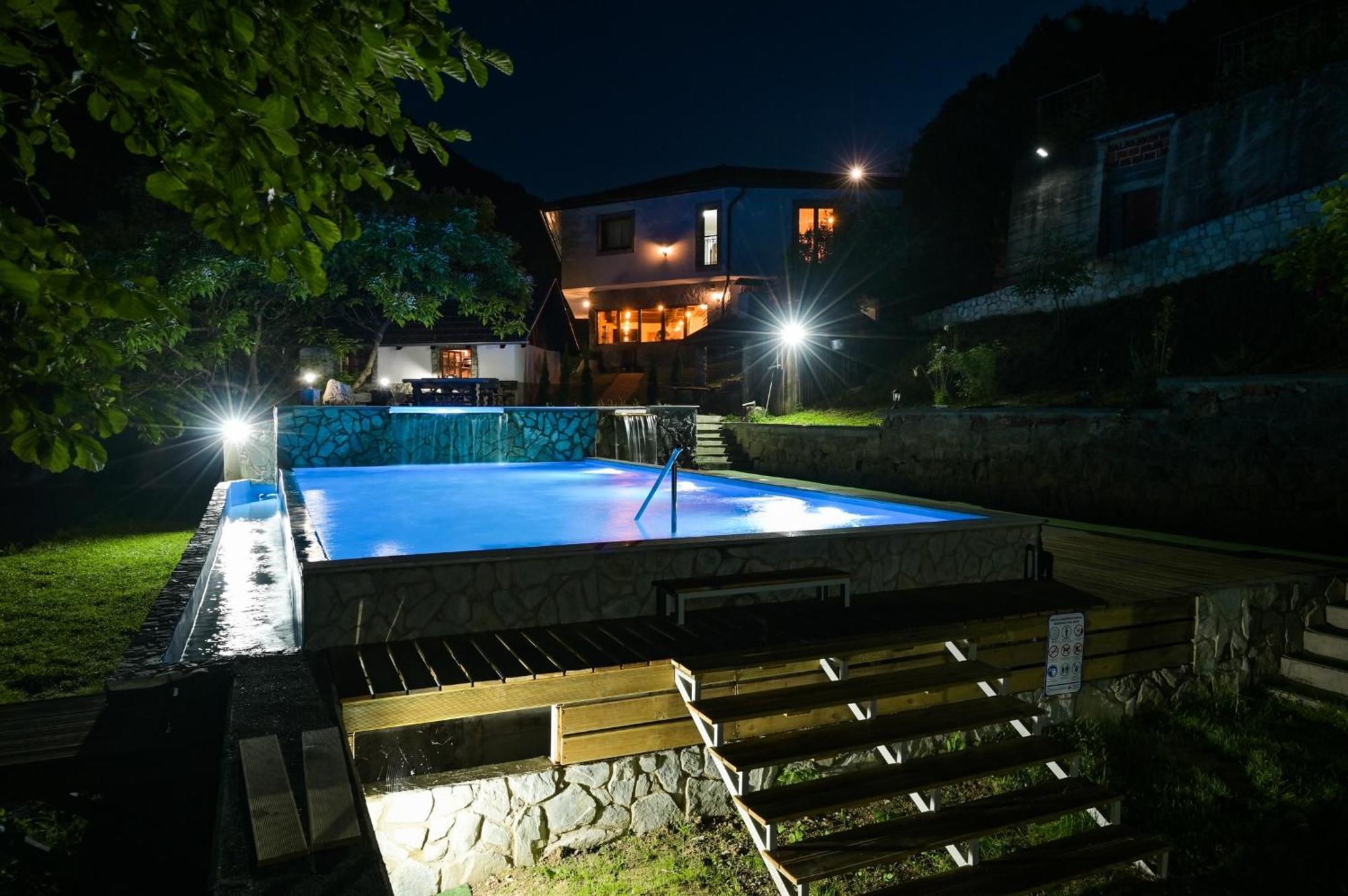 Motel Konoba Slapovi Jajce Exteriér fotografie
